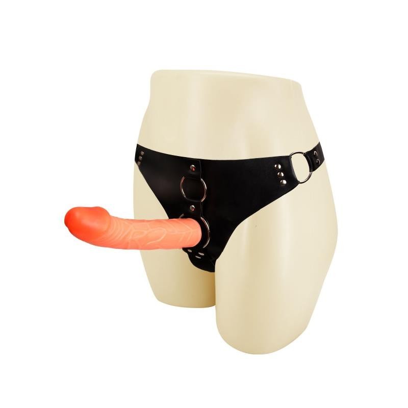 Baile harnais avec un gode