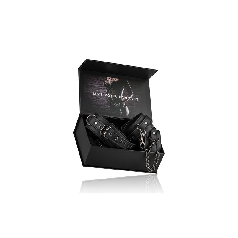 Set attaches collier et menottes pour cheville noir