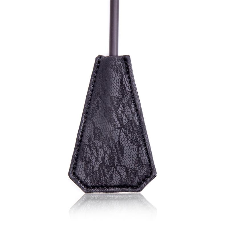 porte plume et tapette avec dentelle 2 en 1 56 cm Noir