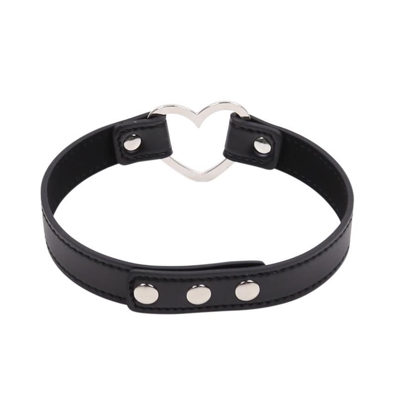 Collier avec anneau en forme de coeur reglable 41,5 cm Noir