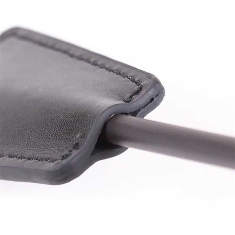 plumes et tapette 2 en 1 36 cm Noir/rouge