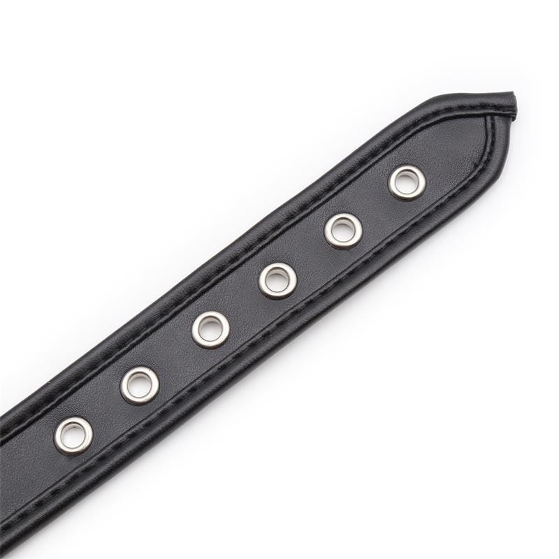 Collier avec anneau noir