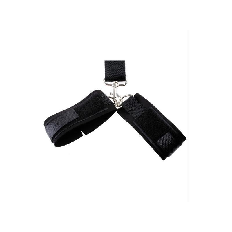 baillon et menottes en Restrictciones noir