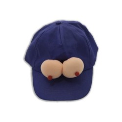Bonnet bleu avec des seins