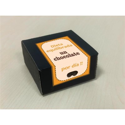 boite de 8 bonbons Chocolat pur forme seins