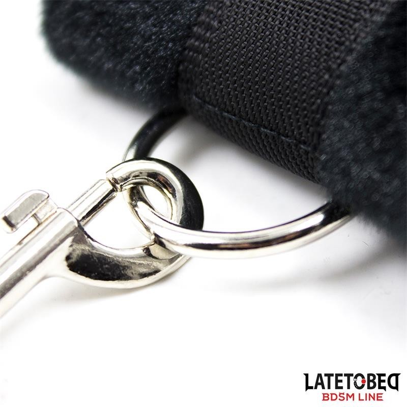 Restrictions de lit menottes réglables et amovibles