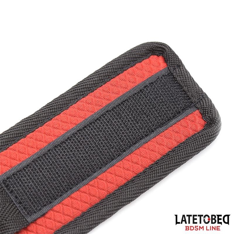 Restrictions de lit avec masque menottes réglables et amovibles