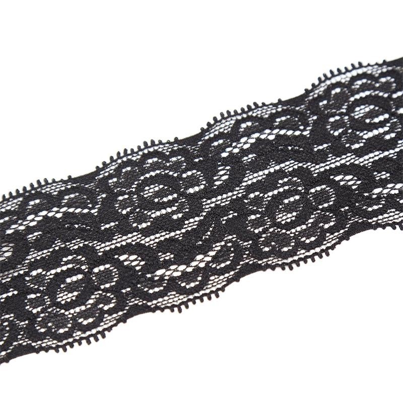 masque avec dentelle