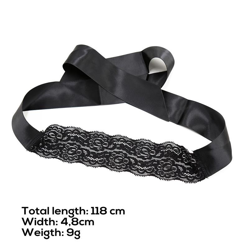 masque avec dentelle