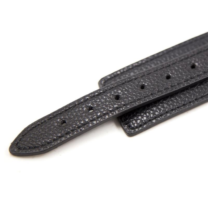 Collier avec laisse de forme de serpent