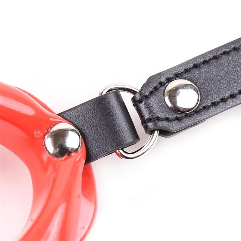 baillon forme de bouche reglable 39-58 cm