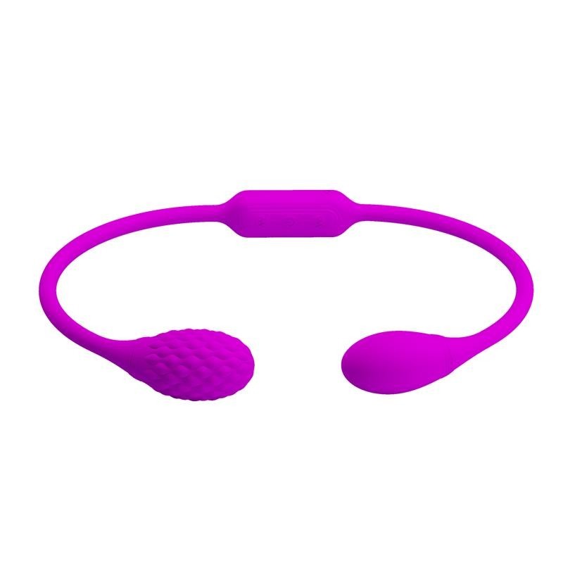 Les amoureux des rêves fouettent les oeufs stimulateures