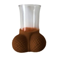 shot en verre avec testicules bronzé